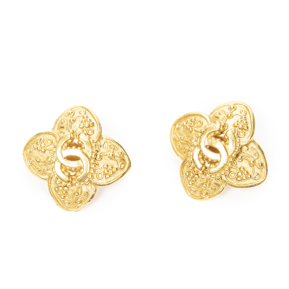Chanel CC Clover-Shaped Clip On Earrings